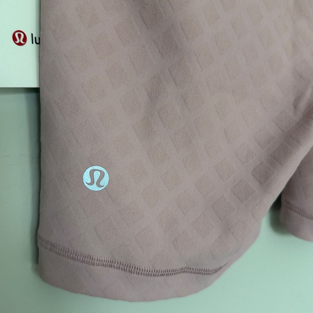 Lululemon 3D Jacquard Diamond Train HR Short 6" - Picture 3 of 4